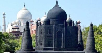 Black Taj Mahal