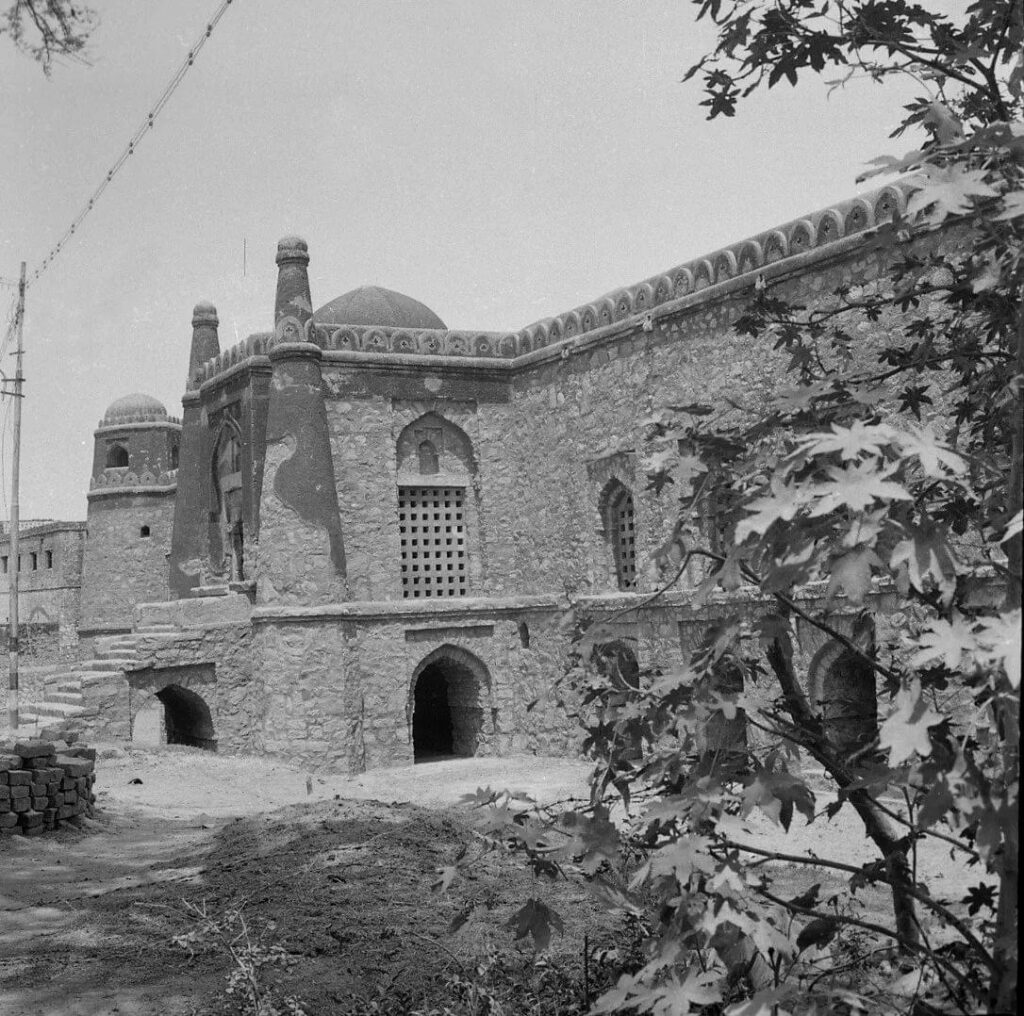 Khirki Masjid, Source - Delhi Archive 
